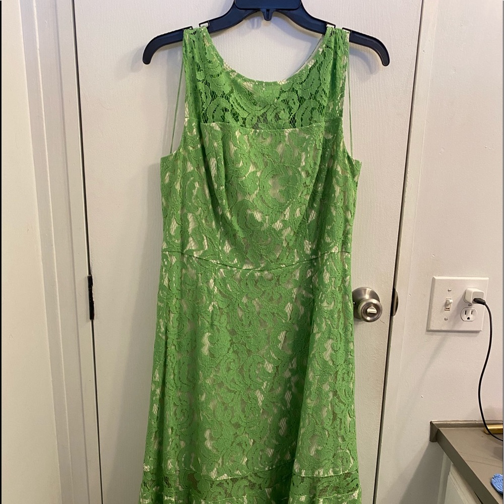 Green Sleeveless Lace Dress
